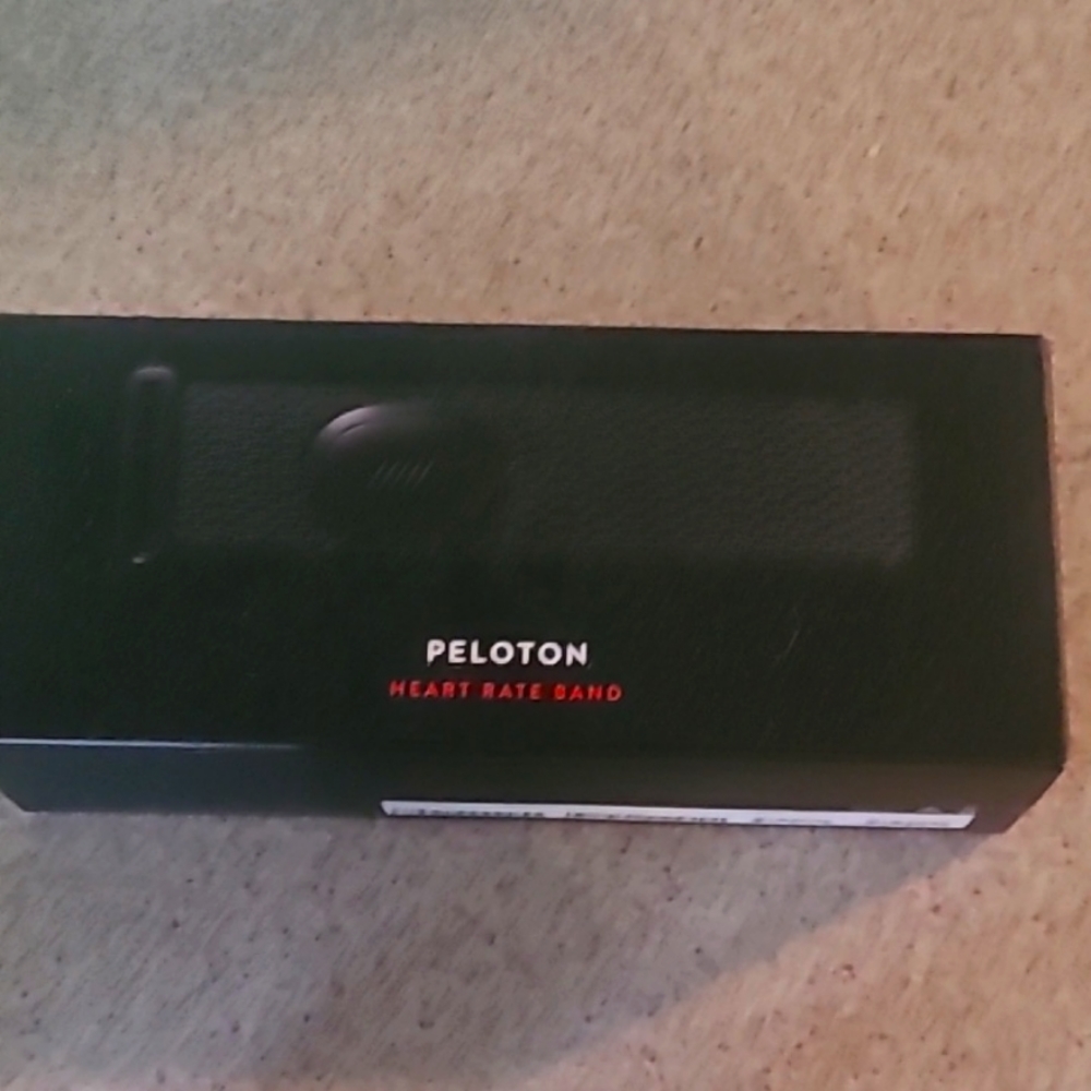 Peloton haterate pod with band size large